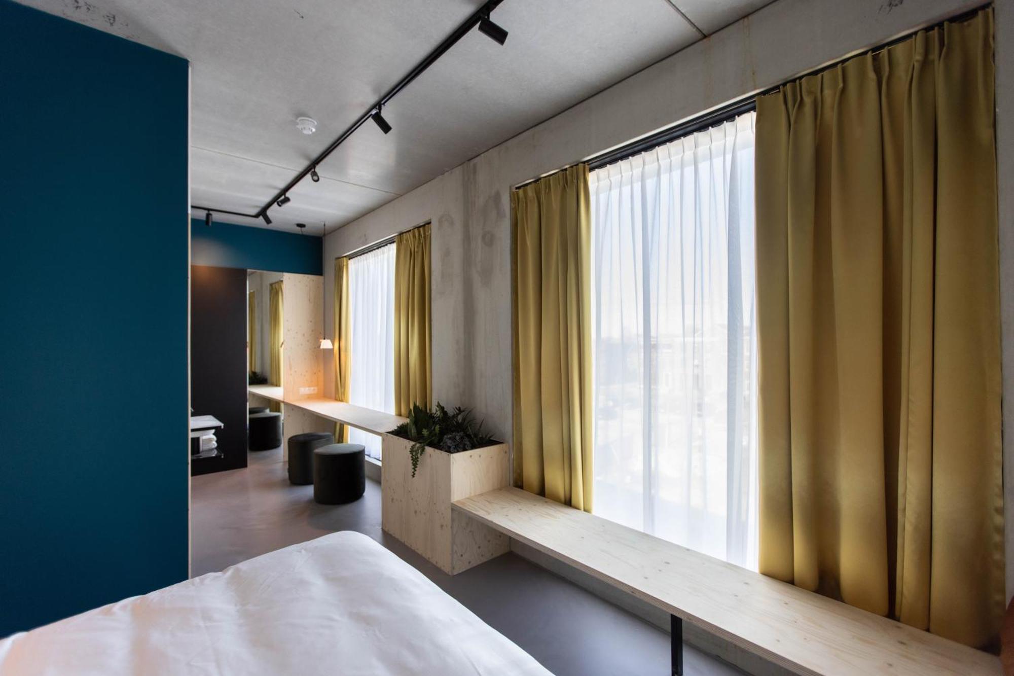 Moloko, Modern Designed Sleep & Shower Hotel In City Center, Digital Key By Sms Enschede Exterior photo